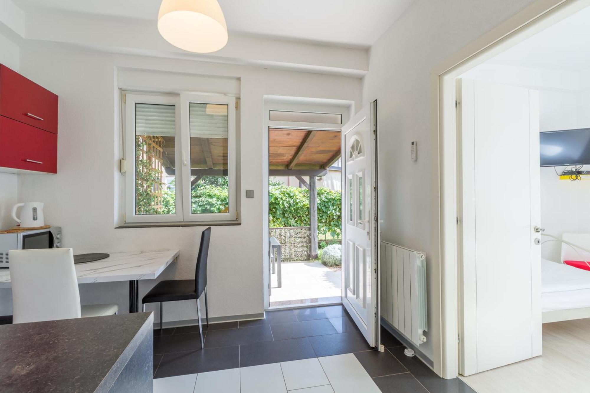 Trbovic Apartments Peaceful Stay With Free Parking, Pet-Friendly, And Bike Storage In Umago Exterior foto