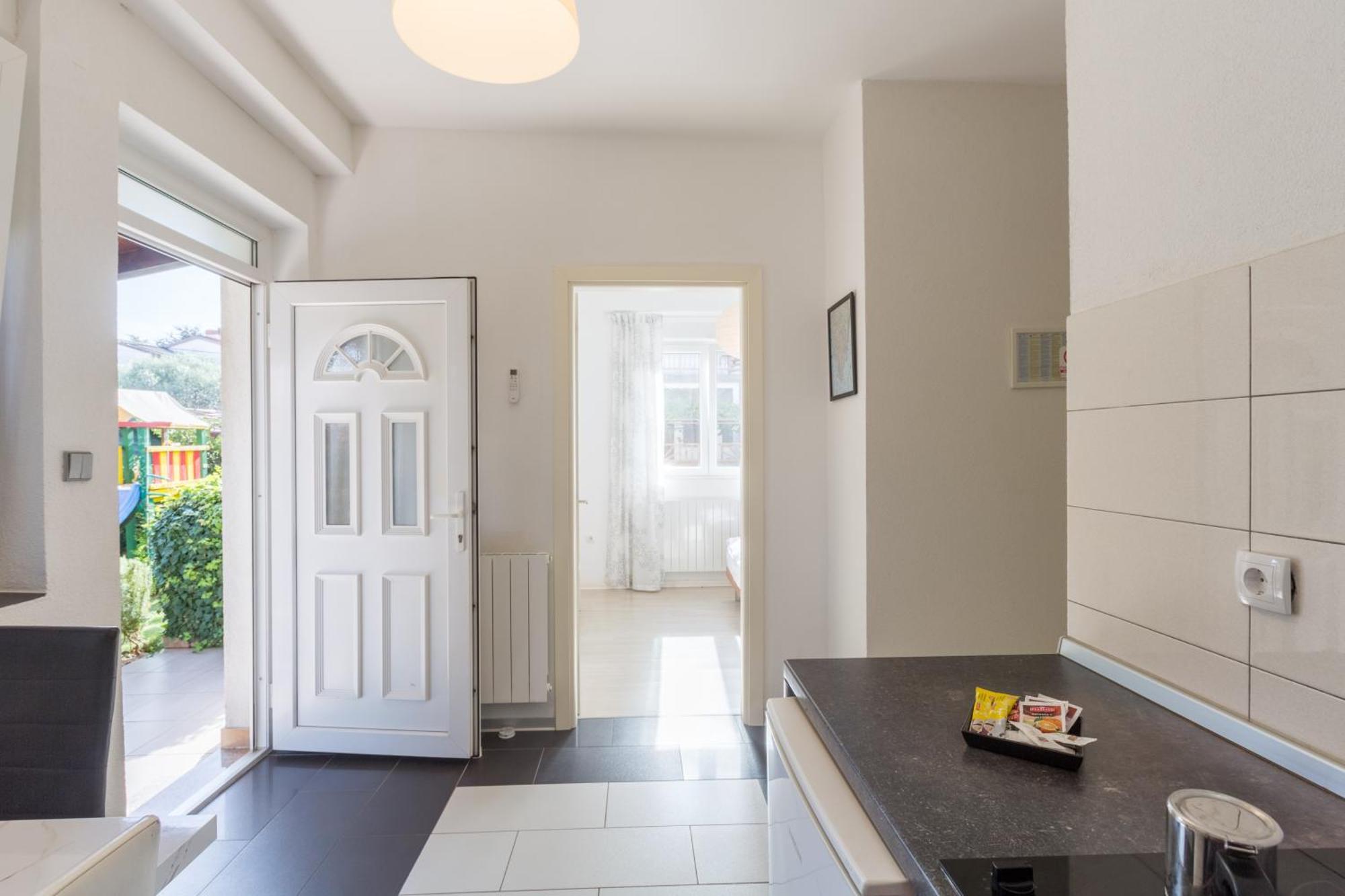 Trbovic Apartments Peaceful Stay With Free Parking, Pet-Friendly, And Bike Storage In Umago Exterior foto