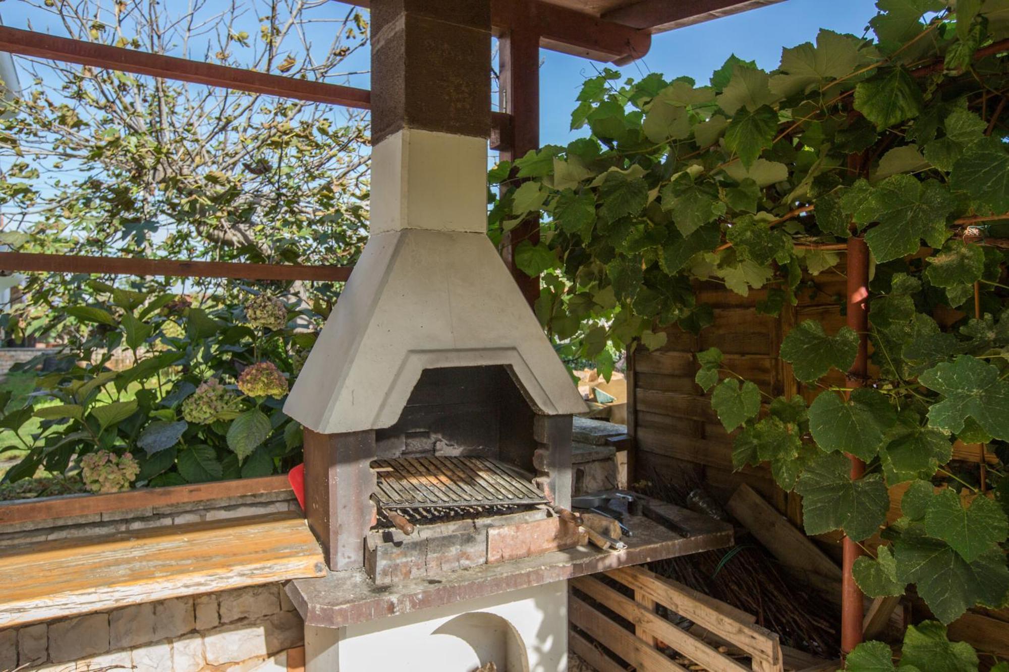Trbovic Apartments Peaceful Stay With Free Parking, Pet-Friendly, And Bike Storage In Umago Exterior foto