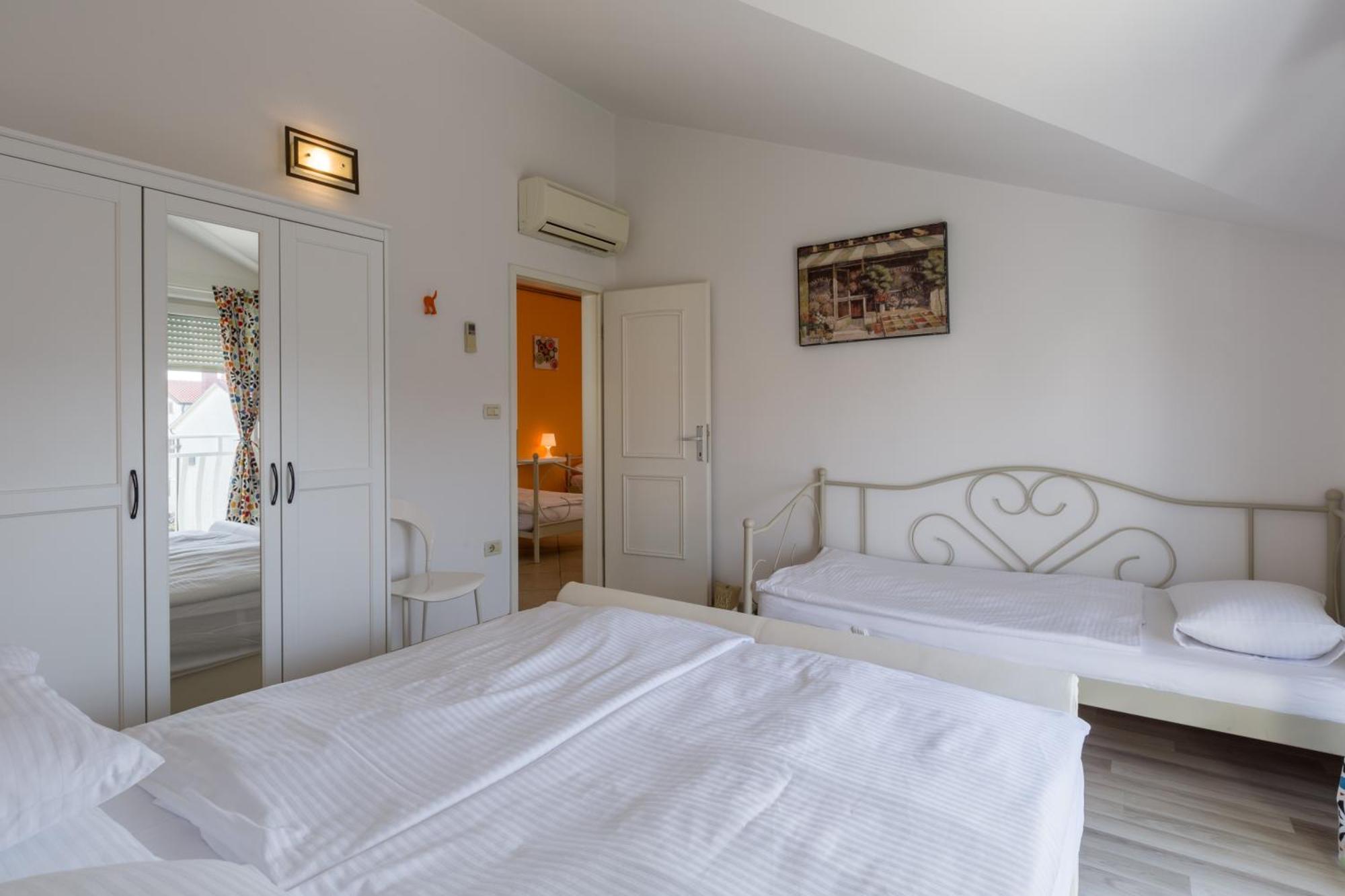 Trbovic Apartments Peaceful Stay With Free Parking, Pet-Friendly, And Bike Storage In Umago Exterior foto