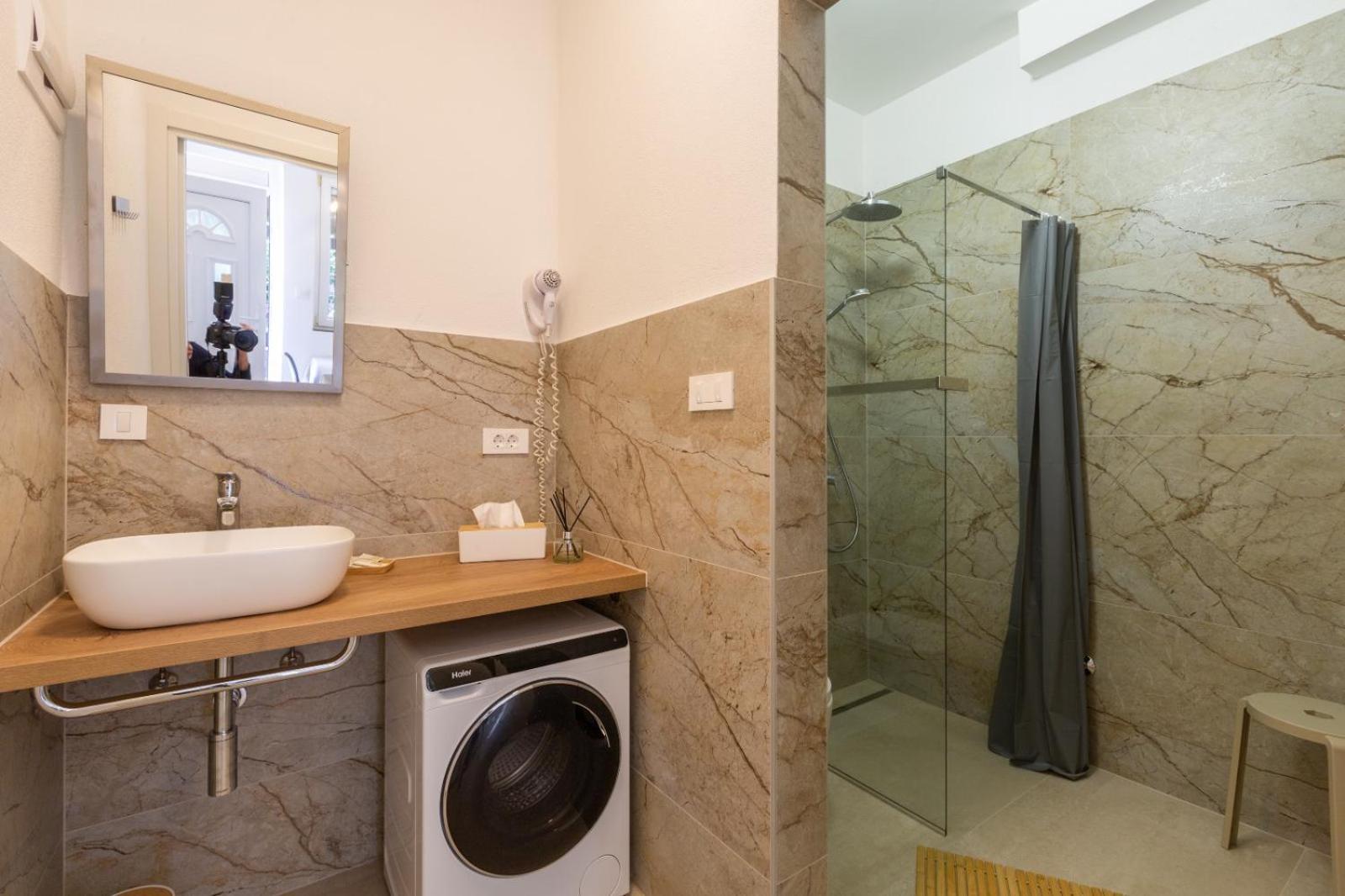Trbovic Apartments Peaceful Stay With Free Parking, Pet-Friendly, And Bike Storage In Umago Exterior foto